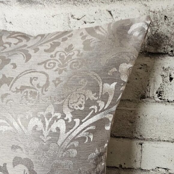 4 × Throw Pillow Covers. 2 Grey & Silver Damask and 2 3D Chiffon Black Rose - Picture 5 of 9